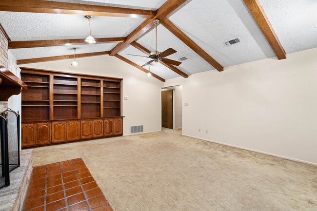Building Photo - 424 W Nicholson St