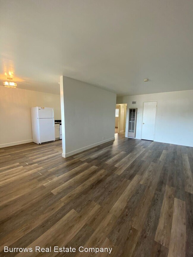 Building Photo - 228 N Dos Caminos Ave