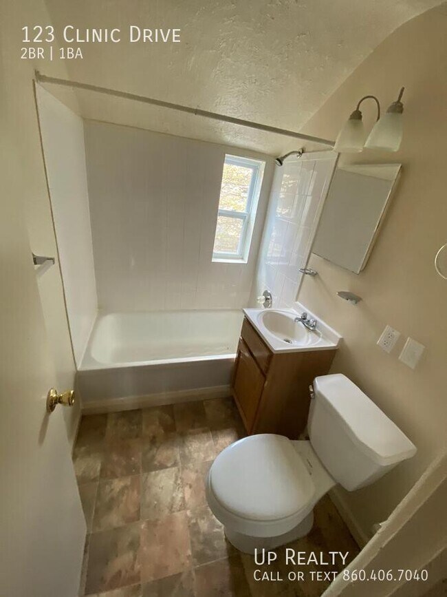 Foto del edificio - 123 Clinic Dr