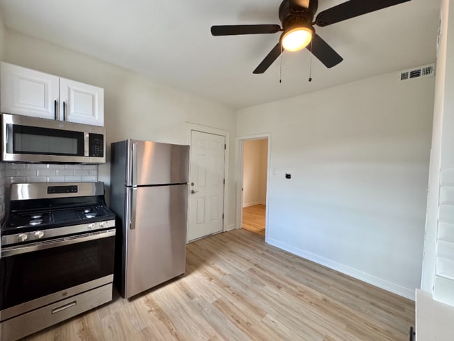 Foto del edificio - 2908 N Springfield Ave