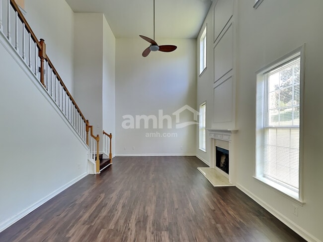 Building Photo - 10930 Chastain Parc Drive