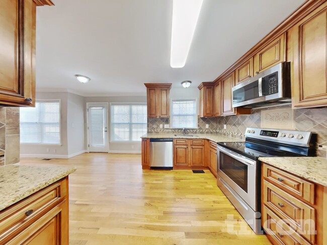 Foto del edificio - 114 Brighton Village Ln