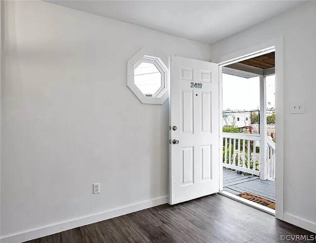 Foto del edificio - 2419 Everett St