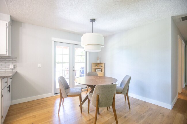 Foto del edificio - SE Portland 3 Bedroom Home with Amazing Ou...