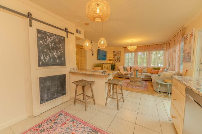 Foto del edificio - 7146 Congdon Rd