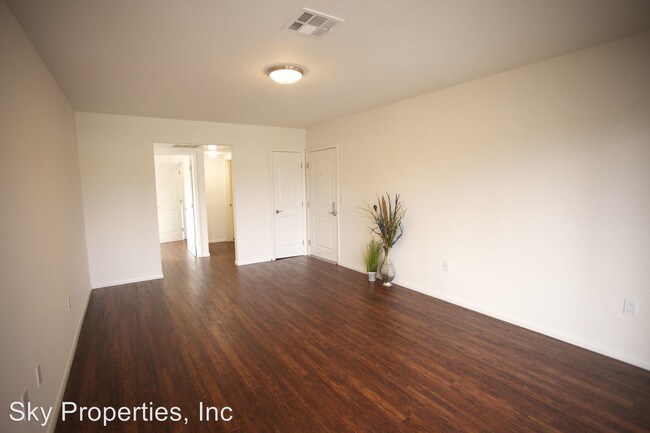 Foto del edificio - 6501 Fulton Ave