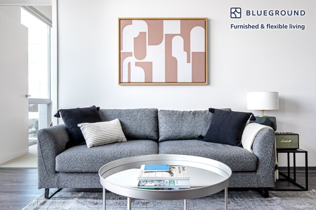 Foto del edificio - 2340 N California Ave