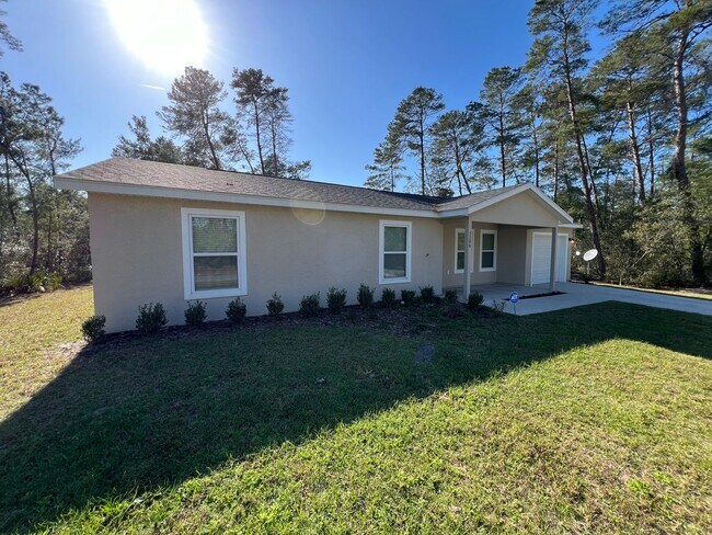 Building Photo - Beautiful, 3 Bedroom, 2 Bathroom Home in M...