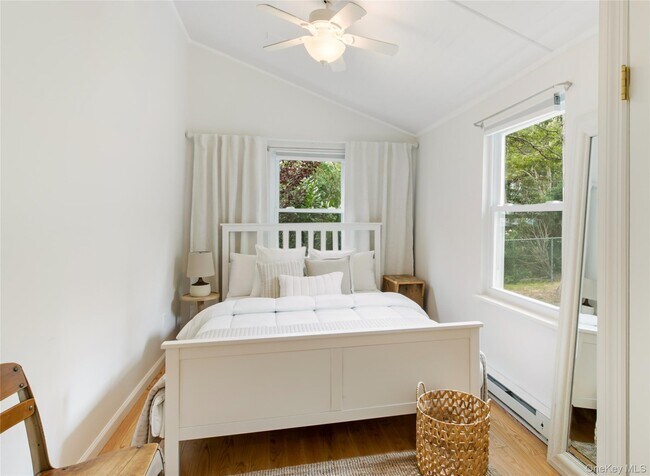 Building Photo - 61 Squires Ave