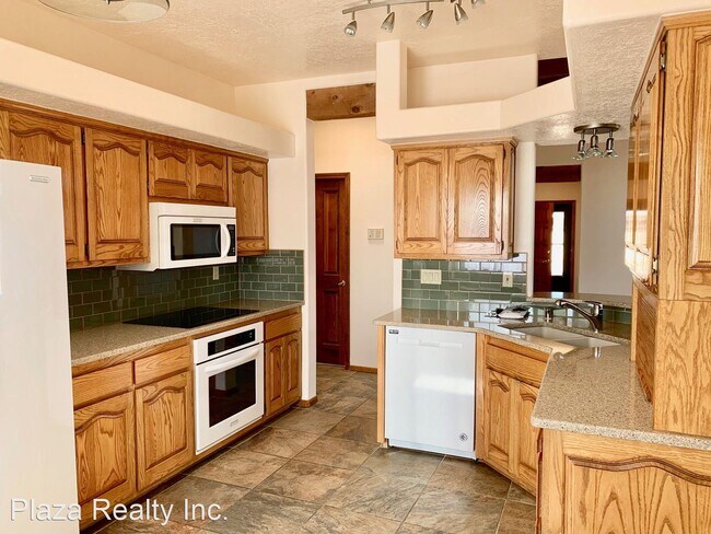 Foto del edificio - 2 br, 2 bath House - 7441 Saratoga Lane
