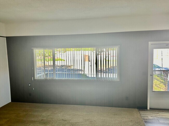 Building Photo - 2.2. miles to Sky Lakes Medical Center and Oregon Institute of Technology, 2bdrm 1 bath duplex