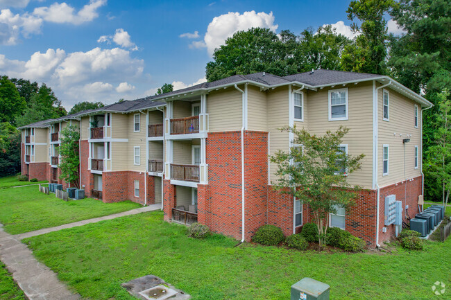 Foto del edificio - The Shires Apartments