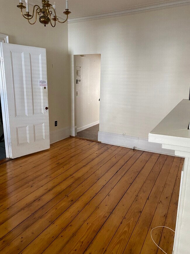 Foto del edificio - 685 E 7th St