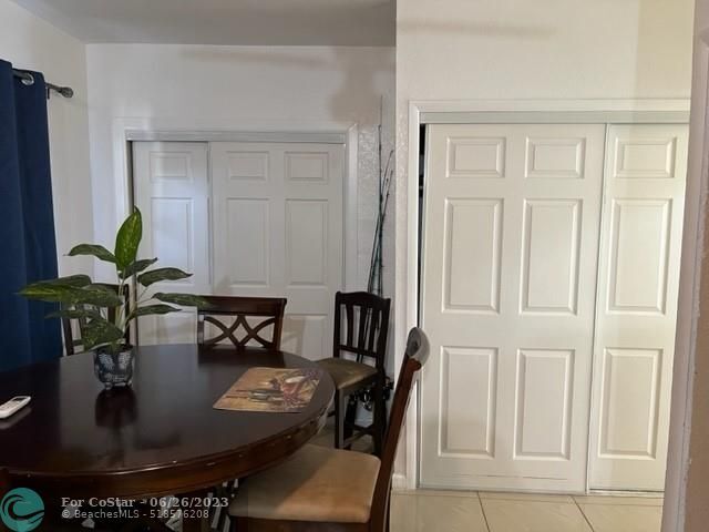 Foto del edificio - 7845 NE Bayshore Ct