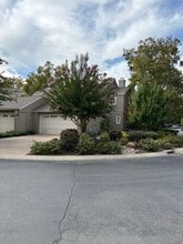 Building Photo - 1938 Stratton Cir