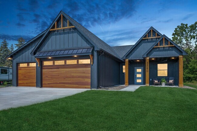 Foto del edificio - Stunning New Construction Home For Rent in White Bear Lake - One Level Living!
