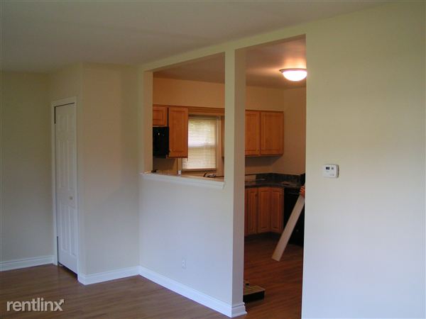 Building Photo - 103 Airport Dr