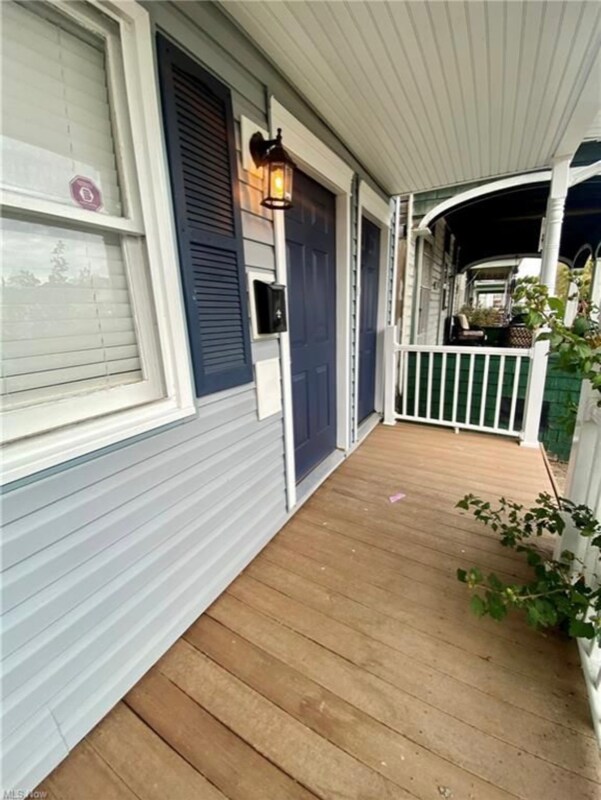 Foto del edificio - 217 N Huron St
