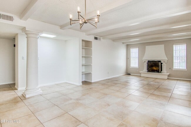 Building Photo - 6621 Amposta Dr