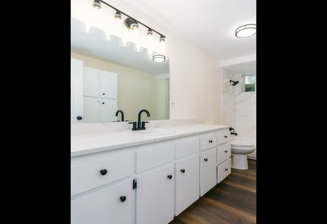 Building Photo - 315 Jackson St