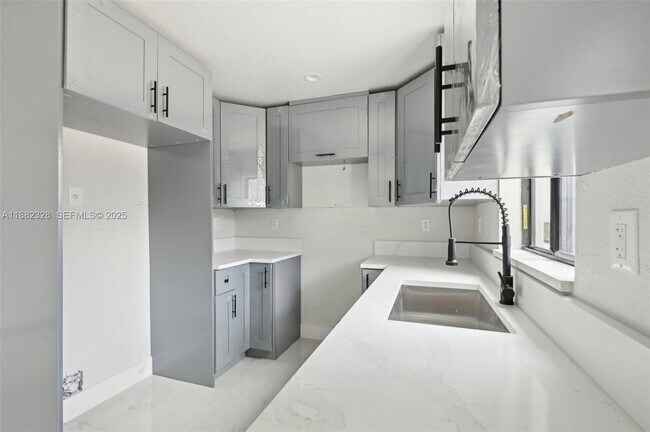 Foto del edificio - 10344 NW 29th Ave