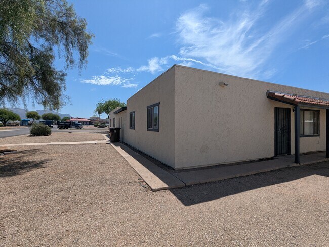 Foto del edificio - 1535 E 29th Ave