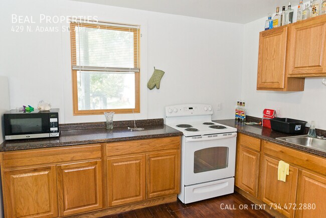 Foto del edificio - 429 N Adams St