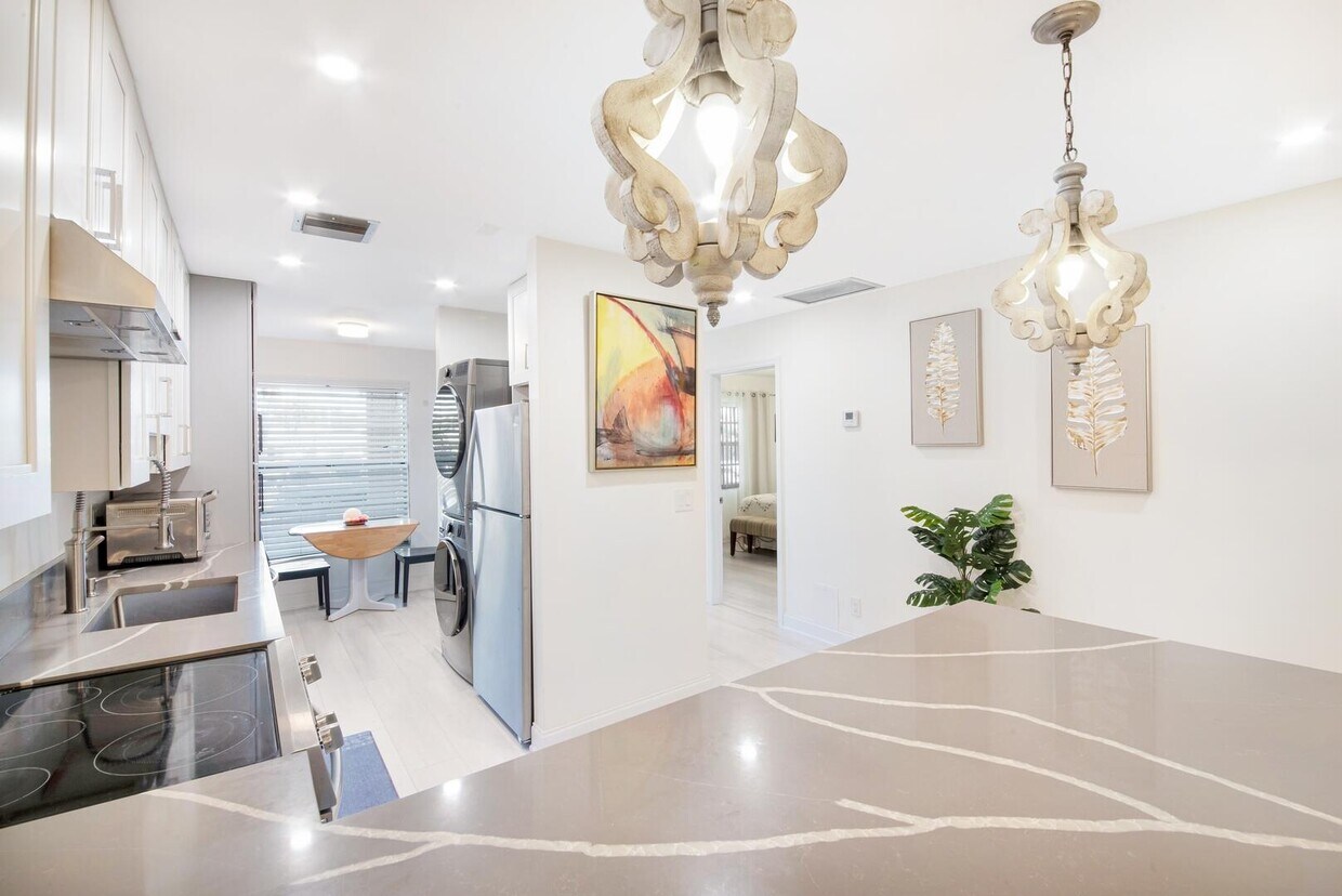Foto principal - 1041 Orange Terrace