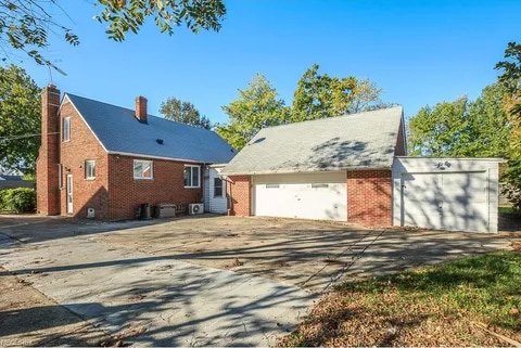 Building Photo - 20991 Recher Ave