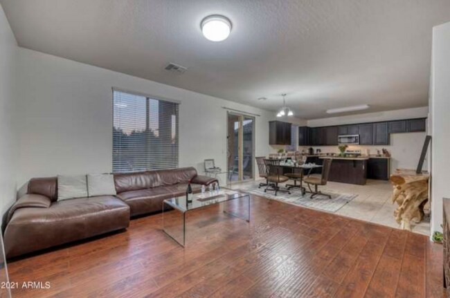 Foto del edificio - 17606 N 17th Ln