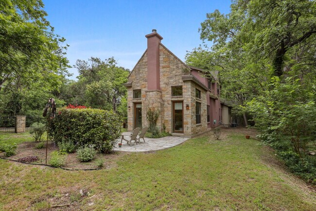 Foto del edificio - 2309 Kinney Rd