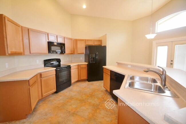 Building Photo - 2374 Walnut Heights Rd