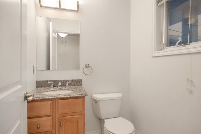 Building Photo - 924 Expedition Trail