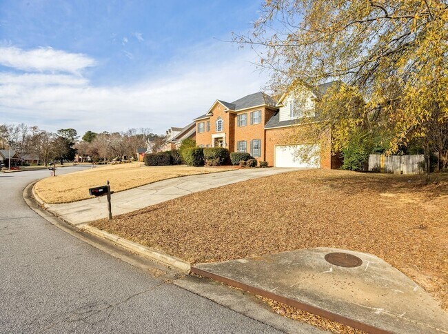 Foto del edificio - 1114 Rivershyre Dr