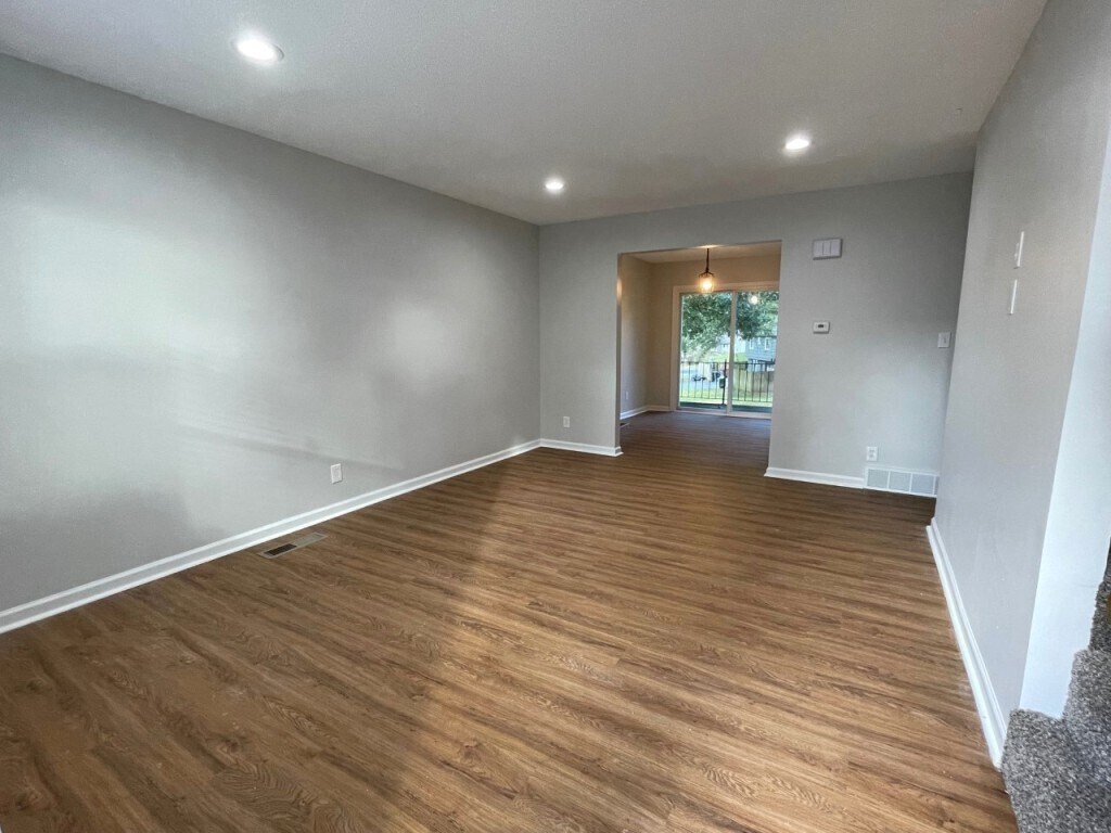 Foto principal - 9429 Reeder Ave