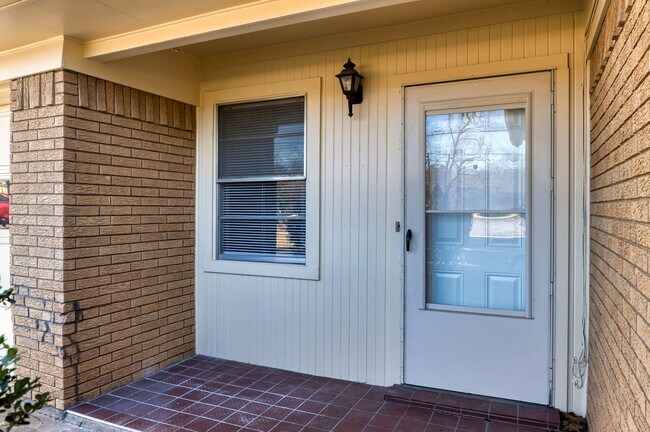 Foto del edificio - Live Comfortably in this 3 bedroom home! Available Now!