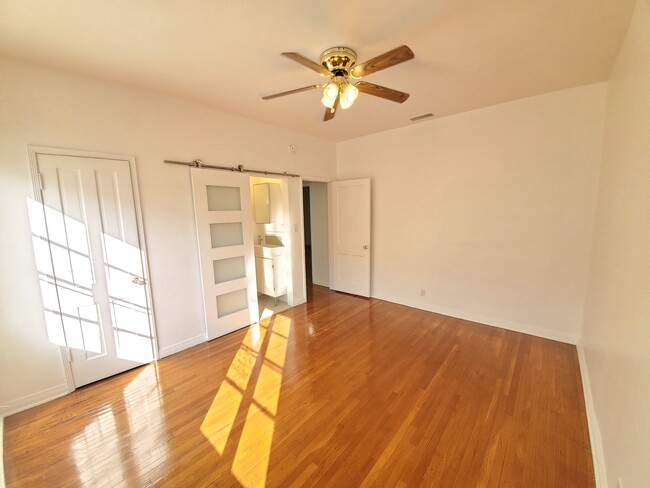 Building Photo - 438 N Spaulding Ave
