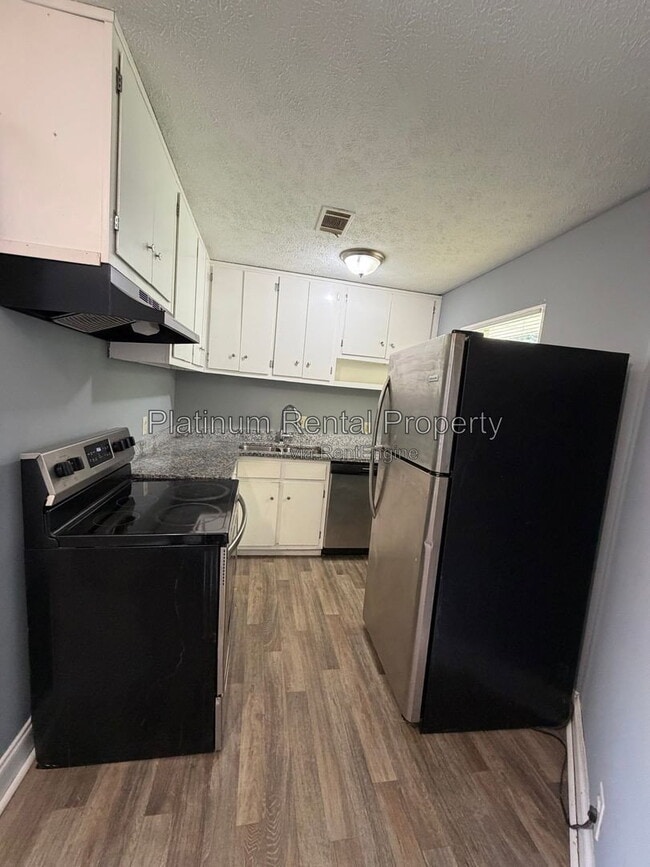 Building Photo - 1512 Waverly Way