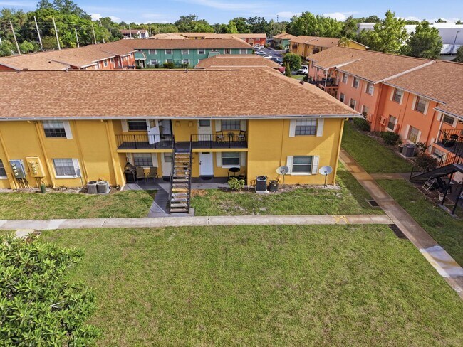 Foto del edificio - 1655 W Oak Ridge Rd