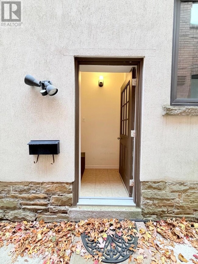 Building Photo - 490 Windermere Ave