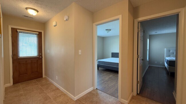Foto del edificio - Updated 4-Bedroom Gem in West Lafayette – ...