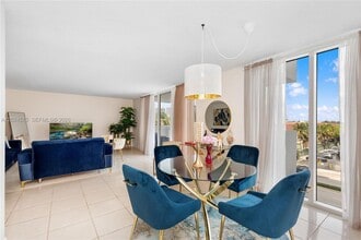 Building Photo - 2030 S Ocean Dr