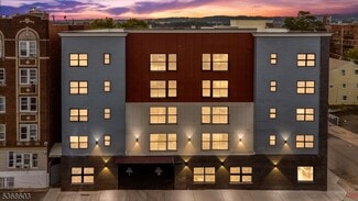 Building Photo - 180 Carroll St