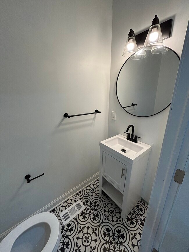 Foto del edificio - 4 bedrooms plus Den home
