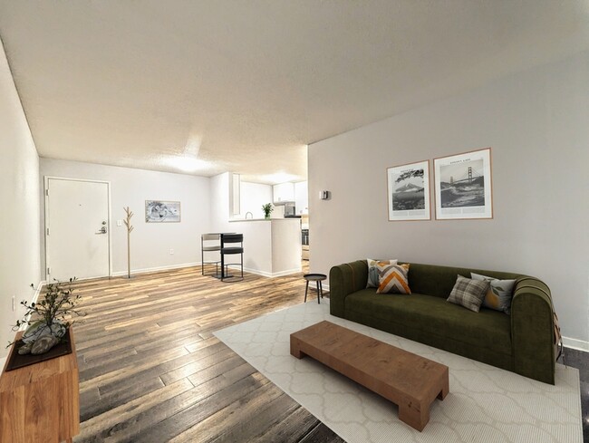 Building Photo - 408 E 15th St