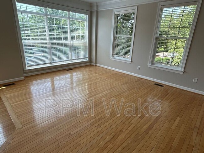 Building Photo - 1100 Kirkeenan Cir