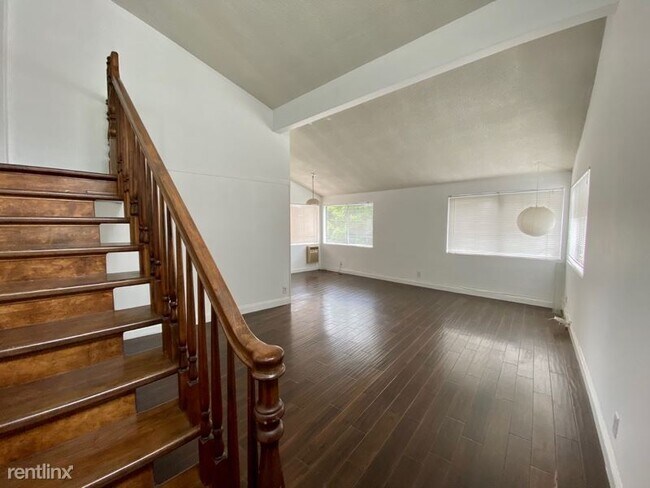 Building Photo - 2 br, 1 bath House - 8861 Lookout Mountain