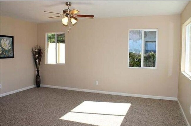 Foto del edificio - 6362 Newsome Dr