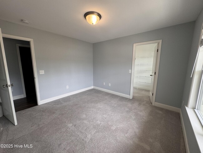 Foto del edificio - 120 Emerson Ln