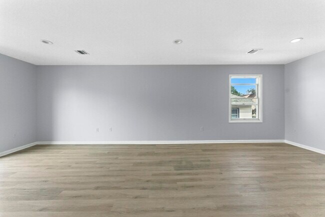 Building Photo - 70 Lembeck Ave